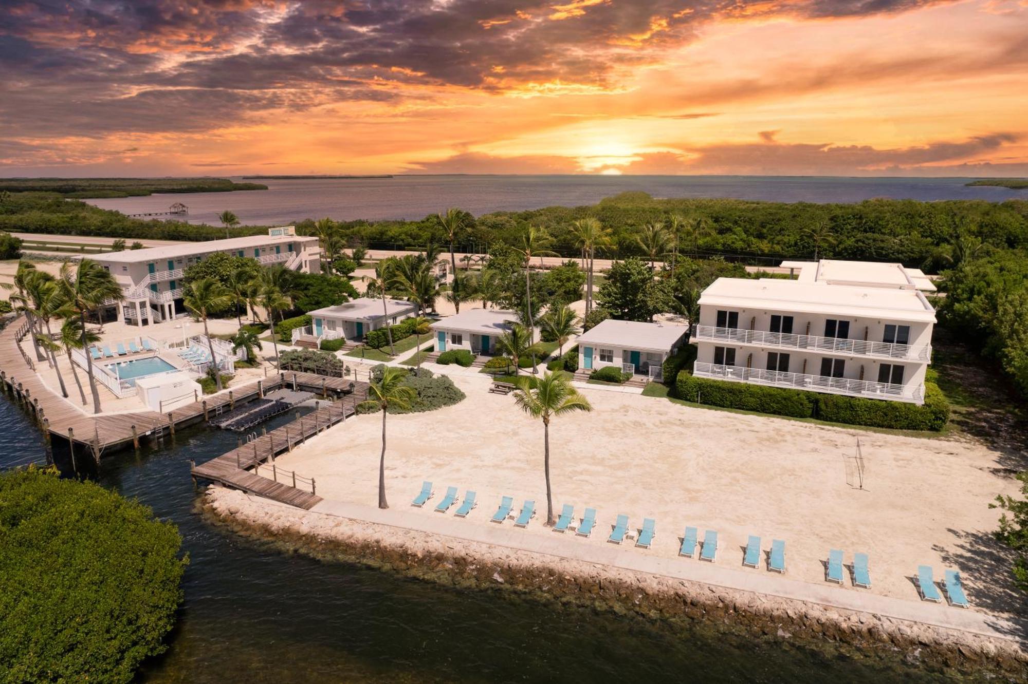 Fisher Inn Resort & Marina Айламорада Экстерьер фото